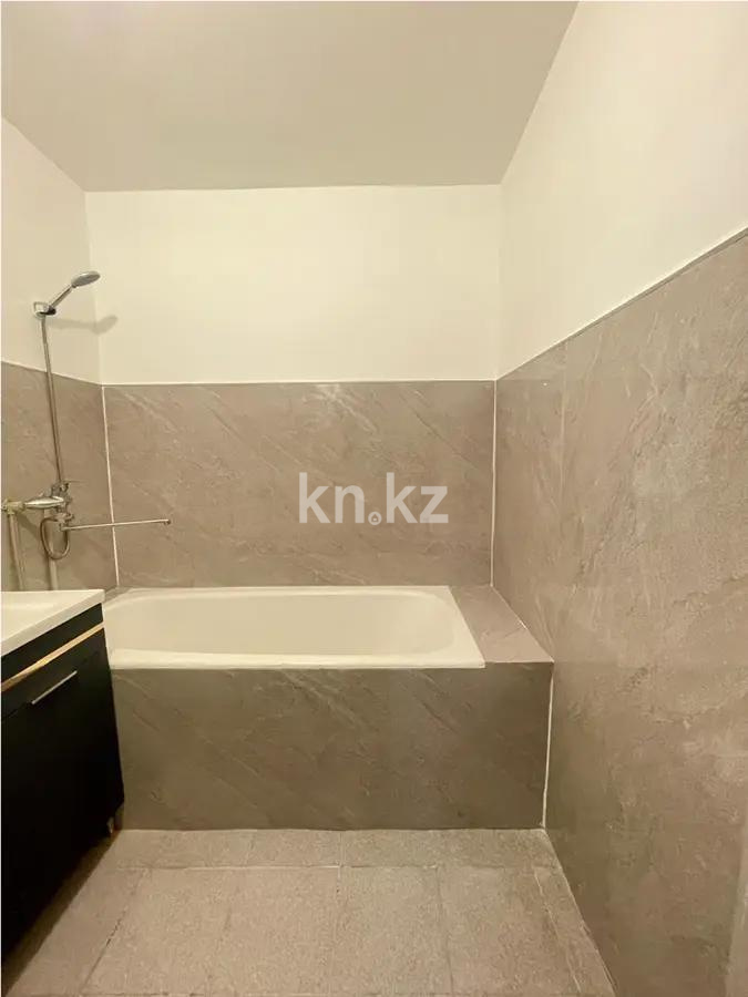 Продажа 2-комнатной квартиры, 67 м², пр. Абая, дом  1/1 в Астане - фото 4