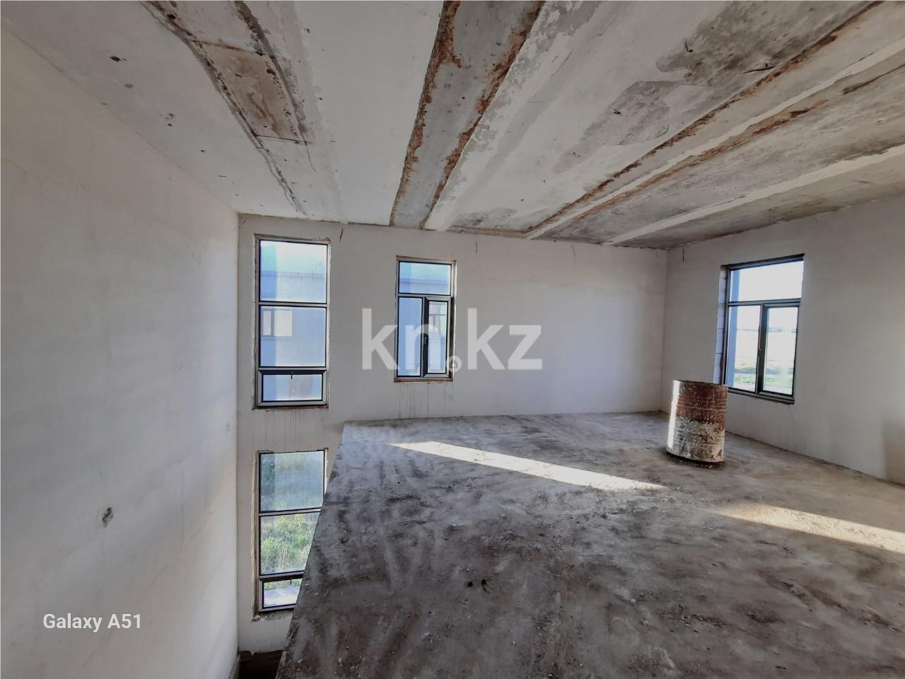 Продажа 4-комнатного дома, 267 м², ул. Алтайбаева, дом  43/4 в Караганде - фото 11