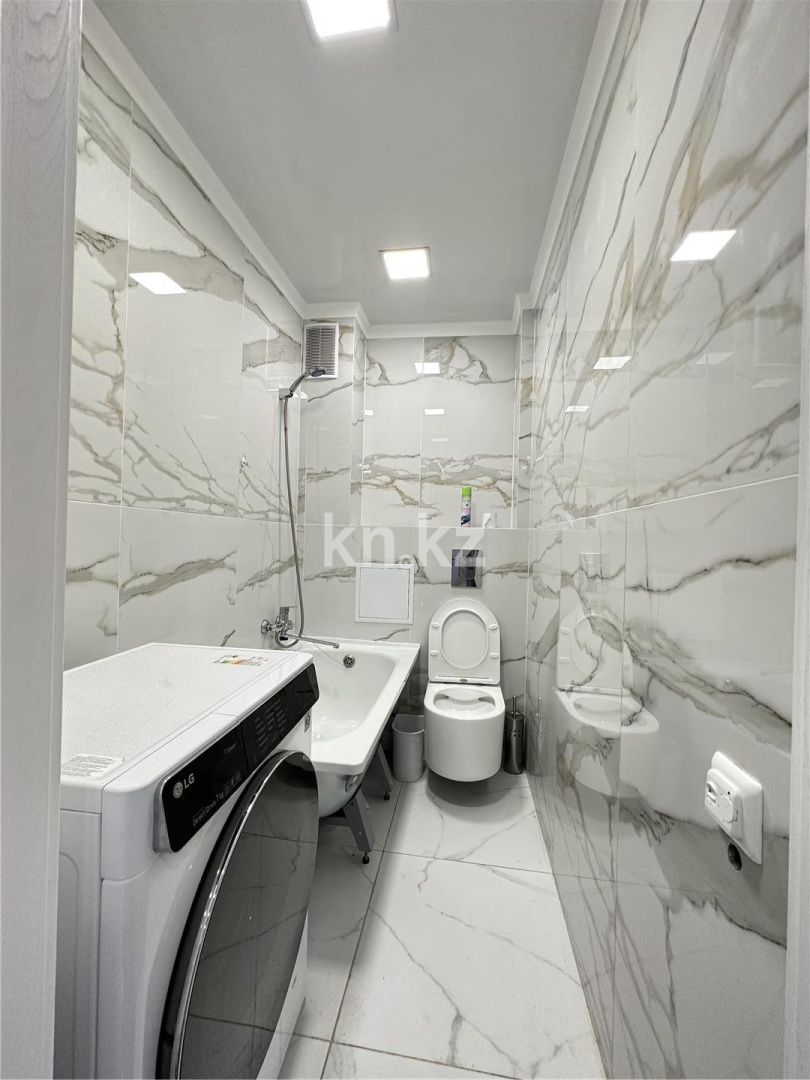 Продажа 4-комнатной квартиры, 79 м², ул. Крылова в Караганде - фото 17