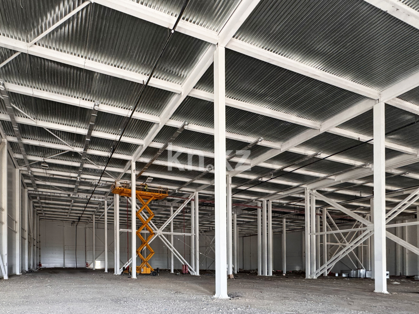 Аренда , 4667 м², ул. 7-я, дом  142/49 - ул. Саина в Алматы - фото 4