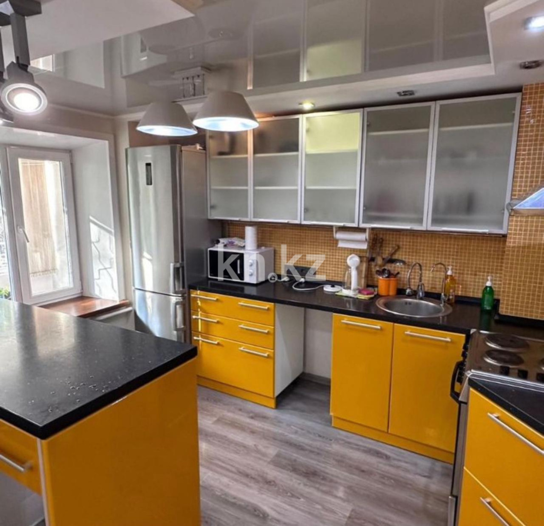 Аренда 3-комнатной квартиры посуточно, 88 м², ул. Набережная Славского, дом  48 в Усть-Каменогорске - фото 2