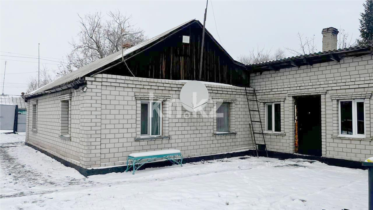 Продажа 5-комнатного дома, 115 м², ул. Жекибаева в Караганде