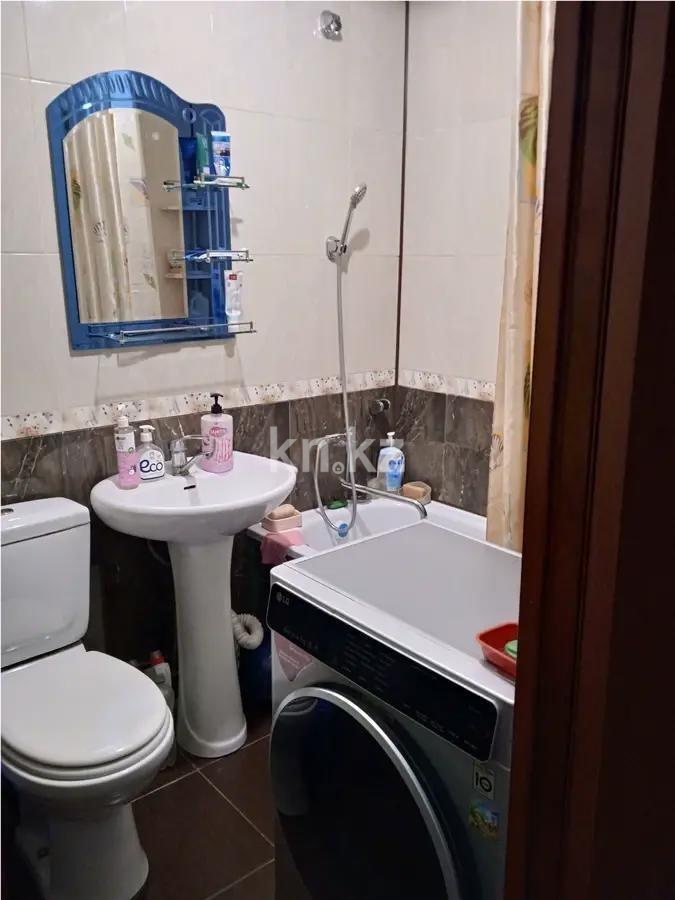 Продажа 2-комнатной квартиры, 43 м², 1 мкр., дом  51 в Алматы - фото 4