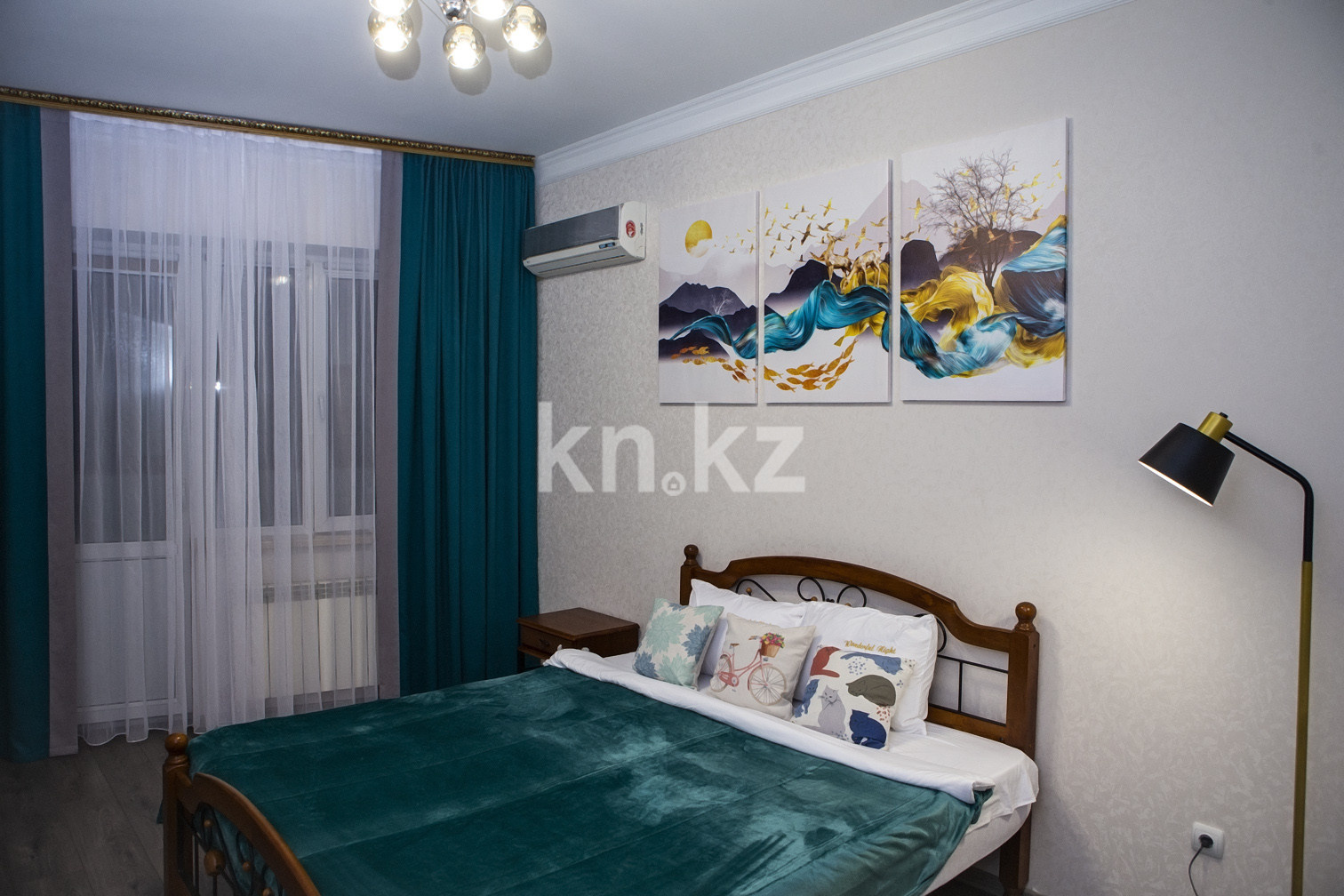 Аренда 3-комнатной квартиры посуточно, 125 м², ул. Радостовца, дом  255 - ул. Утепова в Алматы