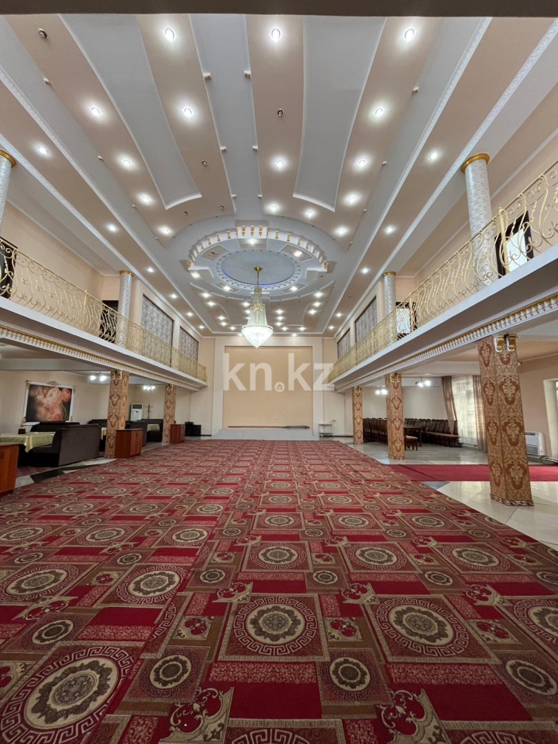 Продажа , 1200 м², ул. Гагарина, дом  1111 в Шымкенте - фото 2