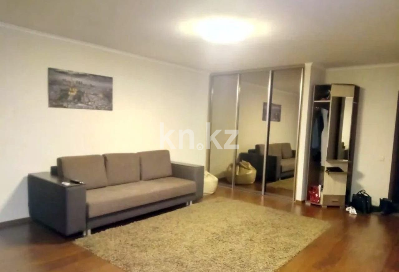 Аренда 1-комнатной квартиры, 38 м² в Астане