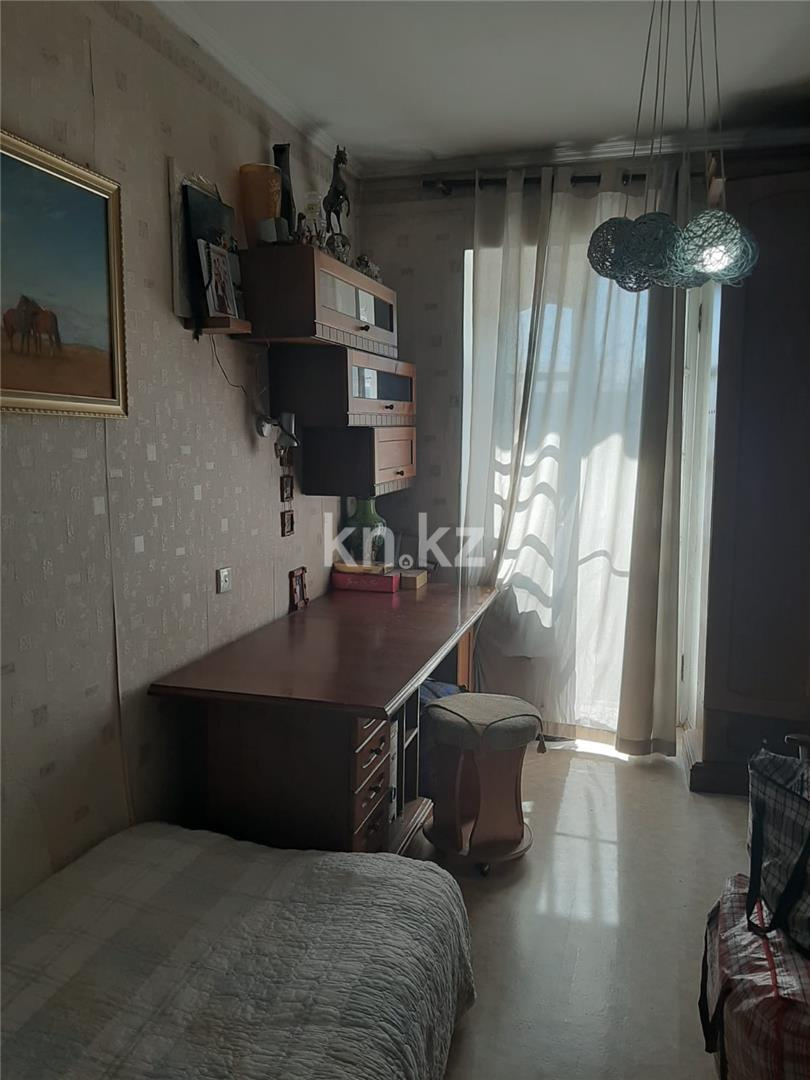 Продажа 3-комнатной квартиры, 78 м², пр. Назарбаева, дом  18 в Караганде - фото 3
