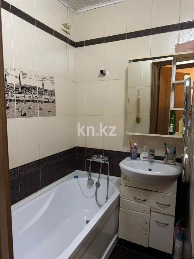 Продажа 3-комнатной квартиры, 58.3 м², мкр-н Аксай-1, дом  21 в Алматы - фото 5