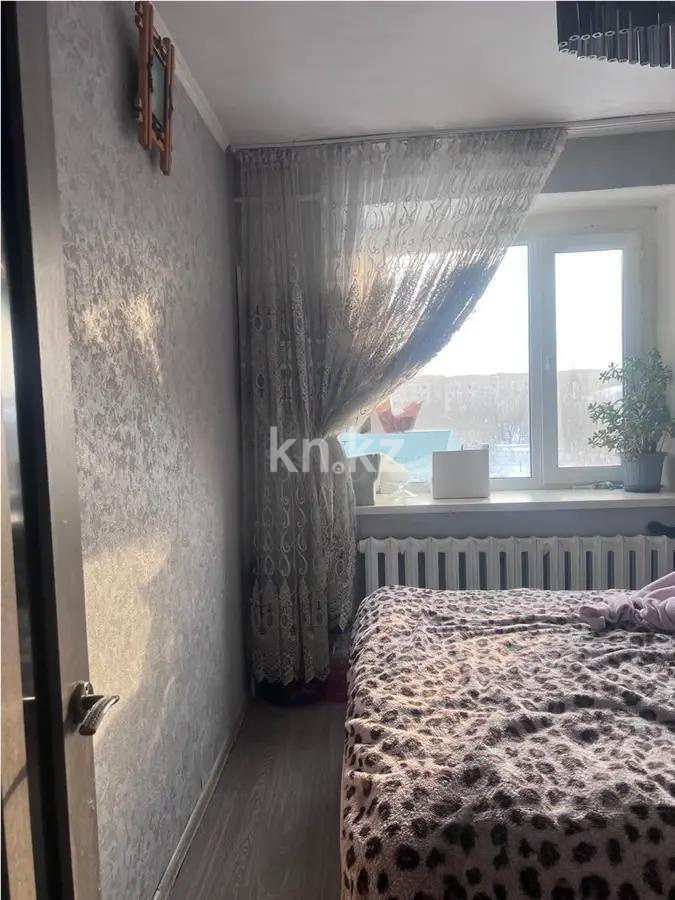 Продажа 3-комнатной квартиры, 60 м², мкр. Восток-2, дом  7 в Караганде - фото 2