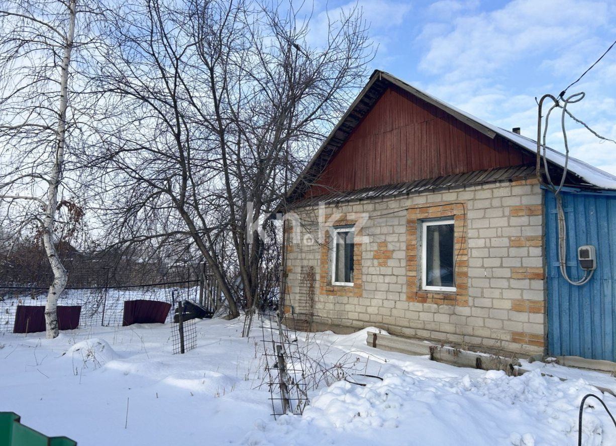 Продажа 3-комнатного дома, 40 м², ул. Героев в Усть-Каменогорске