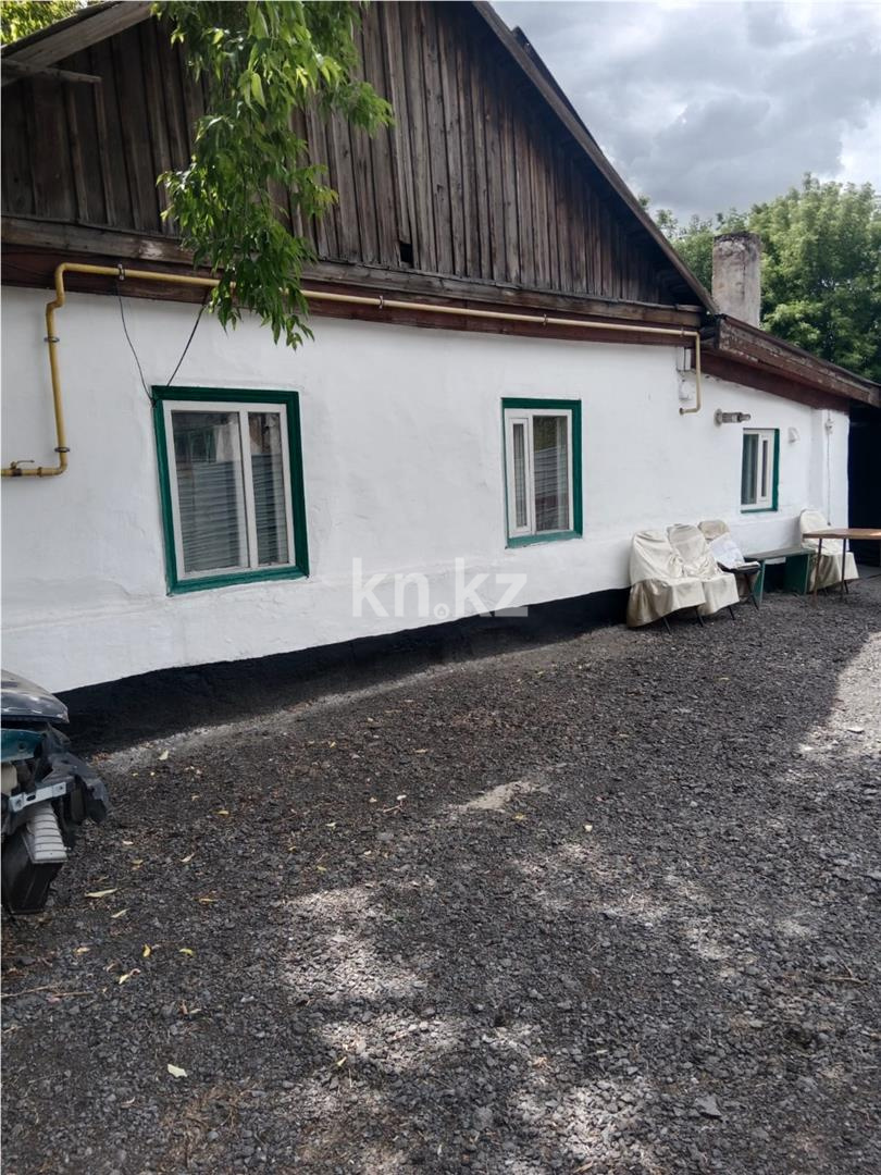 Продажа 4-комнатного дома, 56.2 м² в Караганде