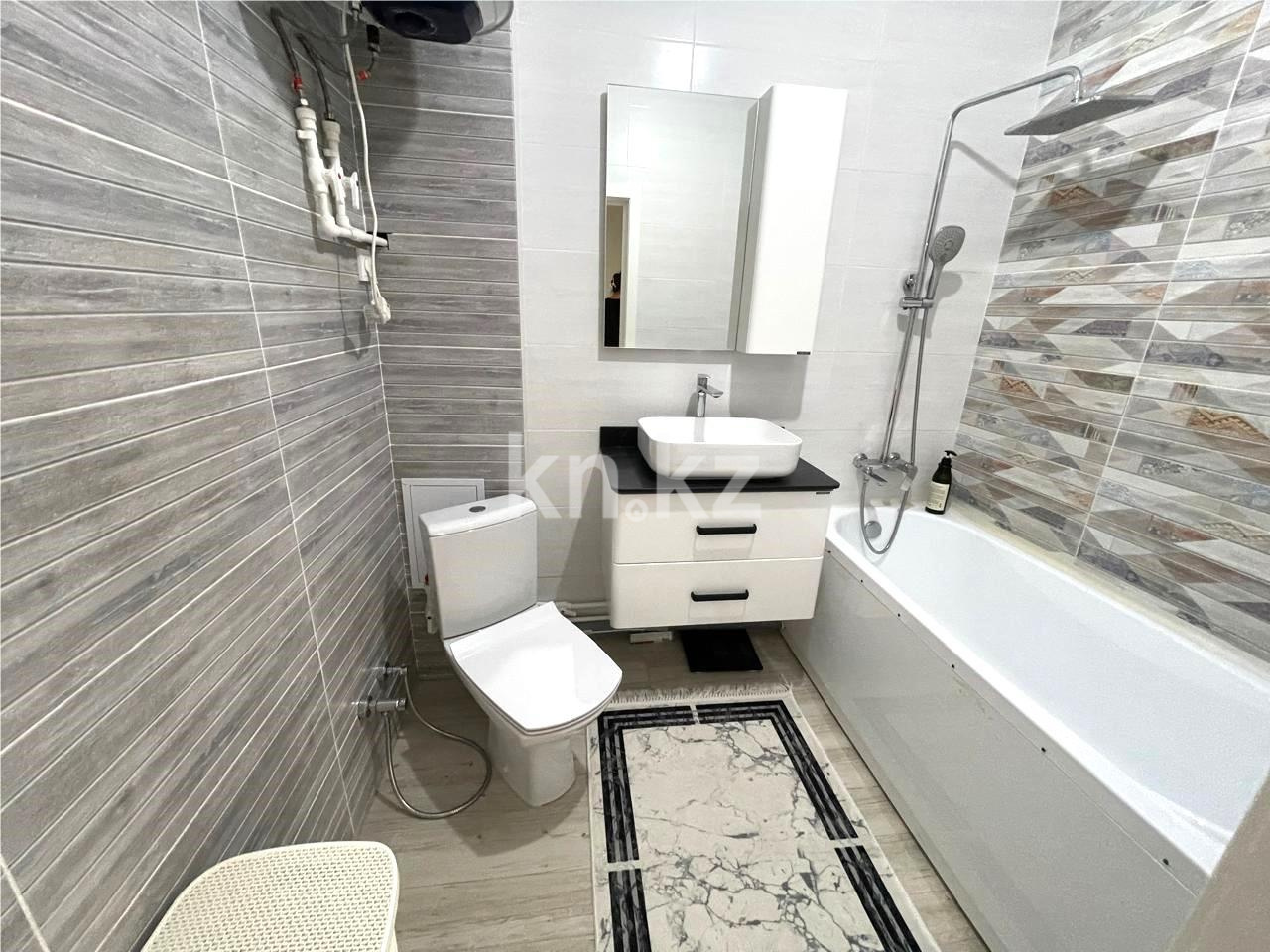 Продажа 3-комнатной квартиры, 94 м², ул. Муканова в Караганде - фото 10