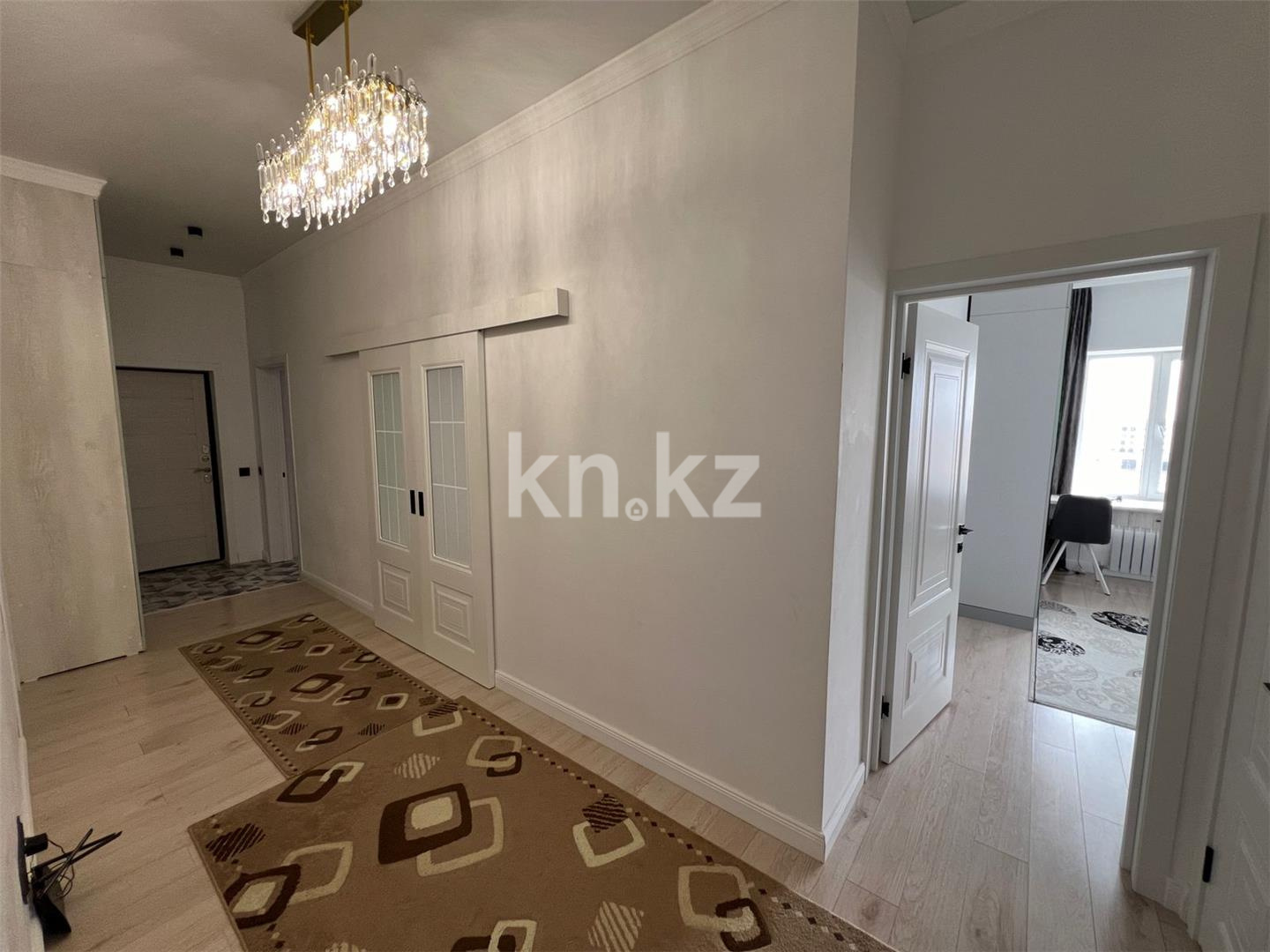 Продажа 4-комнатной квартиры, 111 м², ул. Муканова, дом  53/8 в Караганде - фото 17