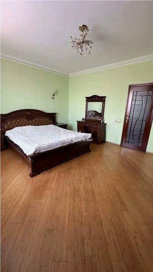 Продажа 3-комнатной квартиры, 130 м², ул. Сатпаева, дом  9б в Алматы - фото 2