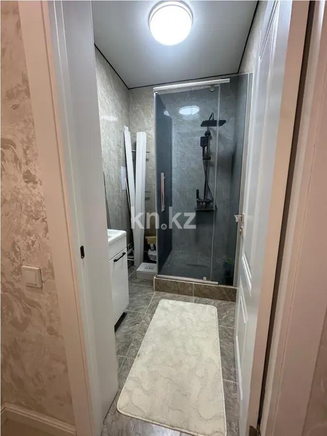 Продажа 1-комнатной квартиры, 38 м², ул. Жолымбет, дом  42/5 в Алматы - фото 3
