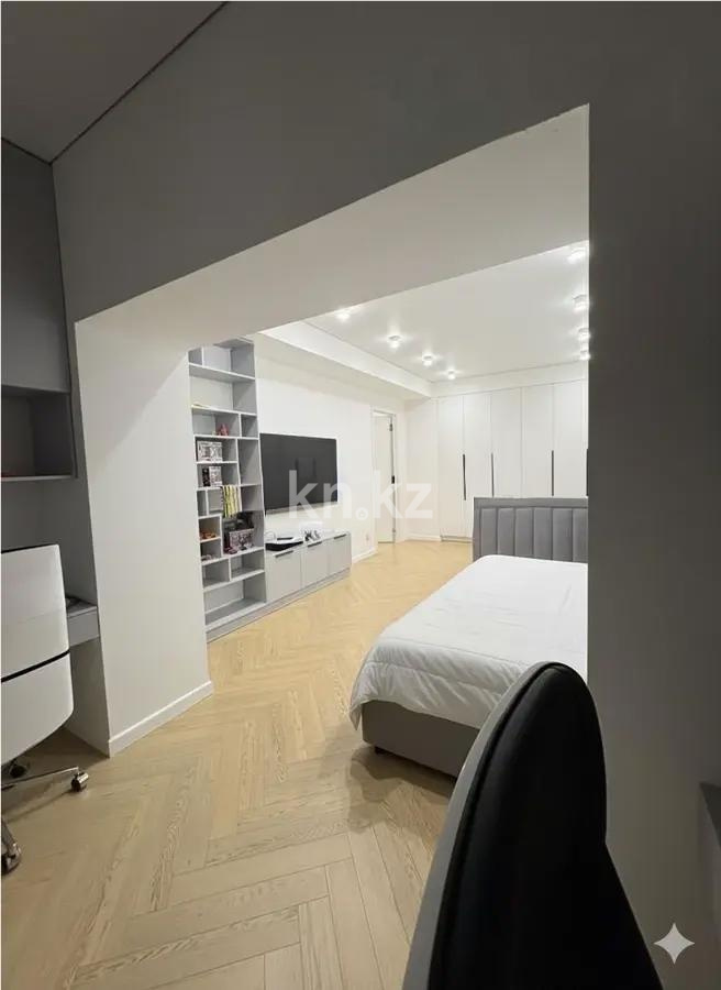 Продажа 4-комнатной квартиры, 101 м², ул. Карасай батыра, дом  119/1 в Алматы - фото 2