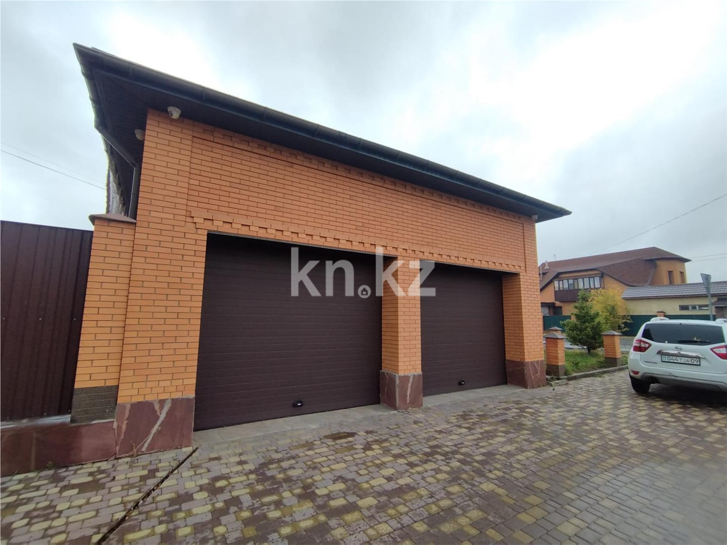 Продажа 7-комнатного дома, 280 м², ул. Елебекова, дом  22 в Караганде - фото 2