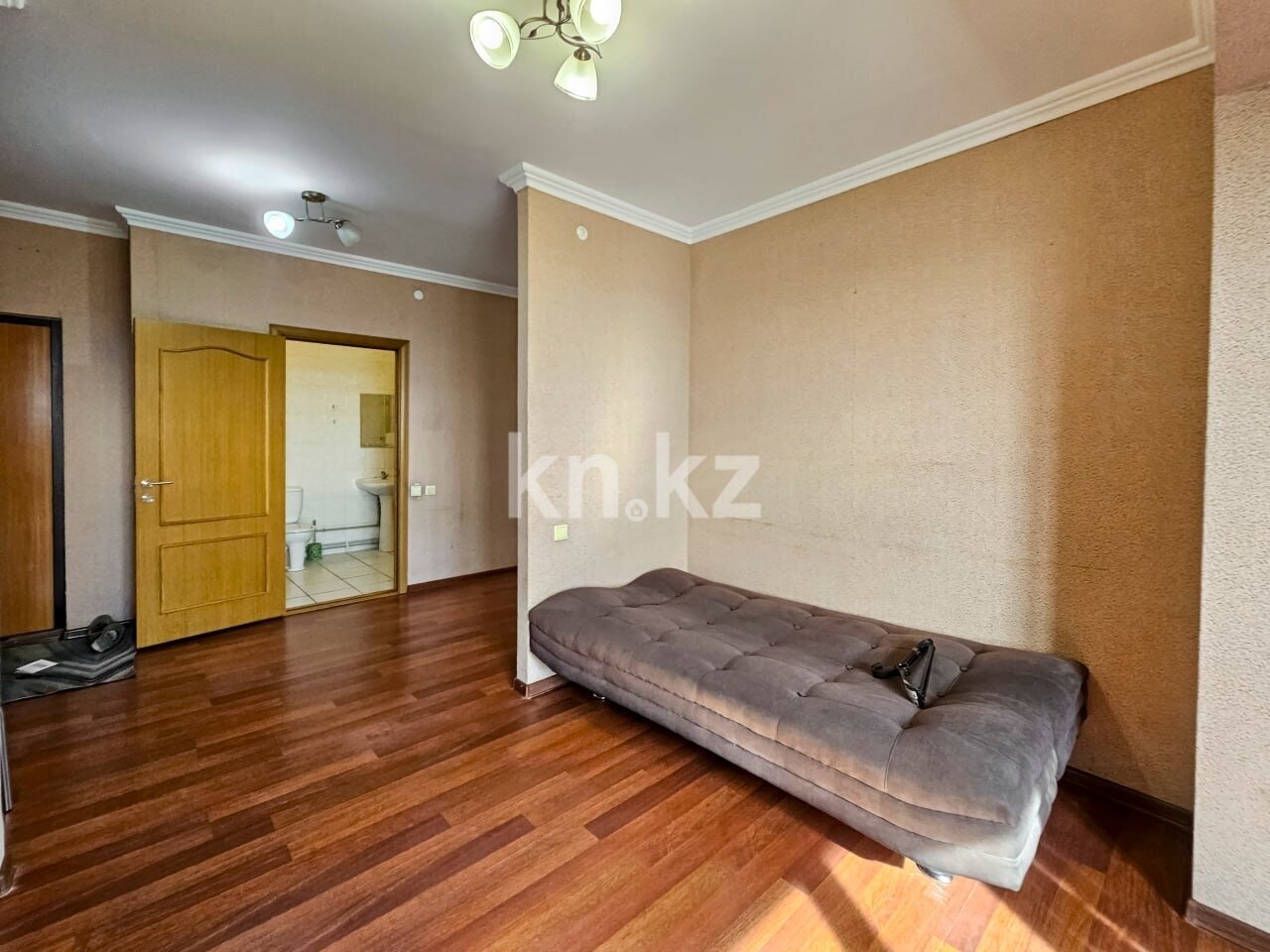 Продажа 3-комнатной квартиры, 147 м² в Алматы - фото 26