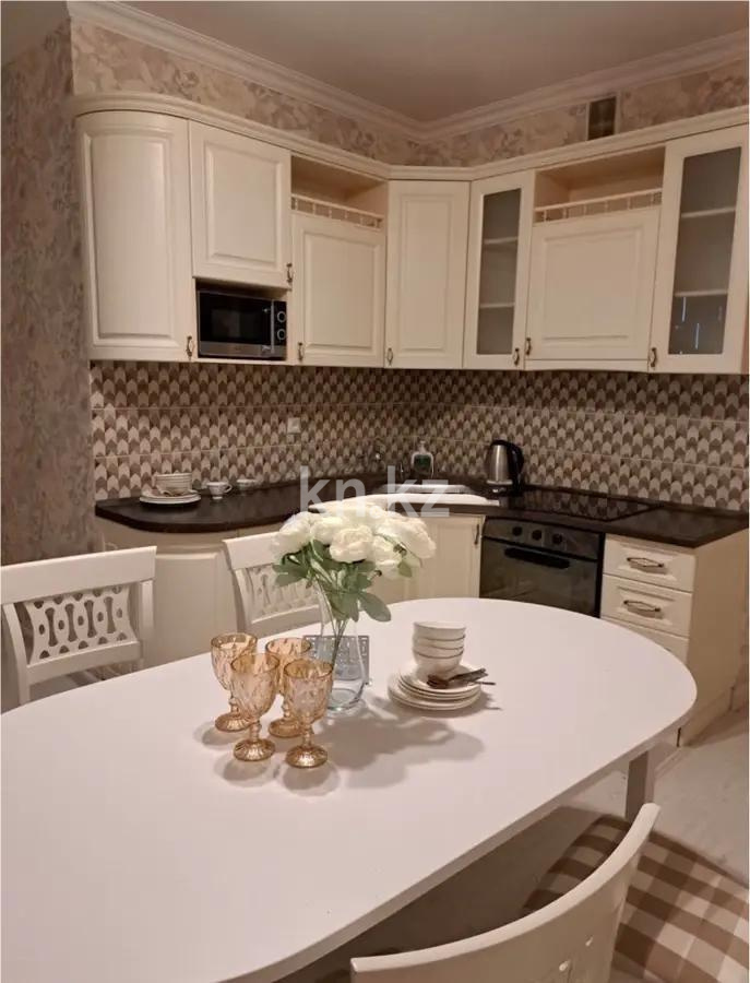 Продажа 2-комнатной квартиры, 84 м², ул. Достык, дом  5/1 в Астане - фото 3