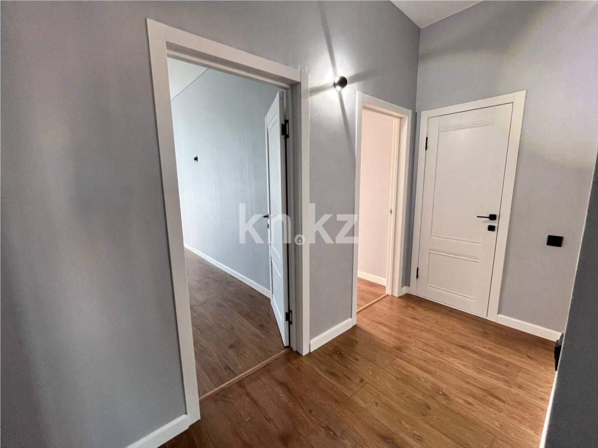 Продажа 4-комнатной квартиры, 94 м², ул. Муканова в Караганде - фото 19