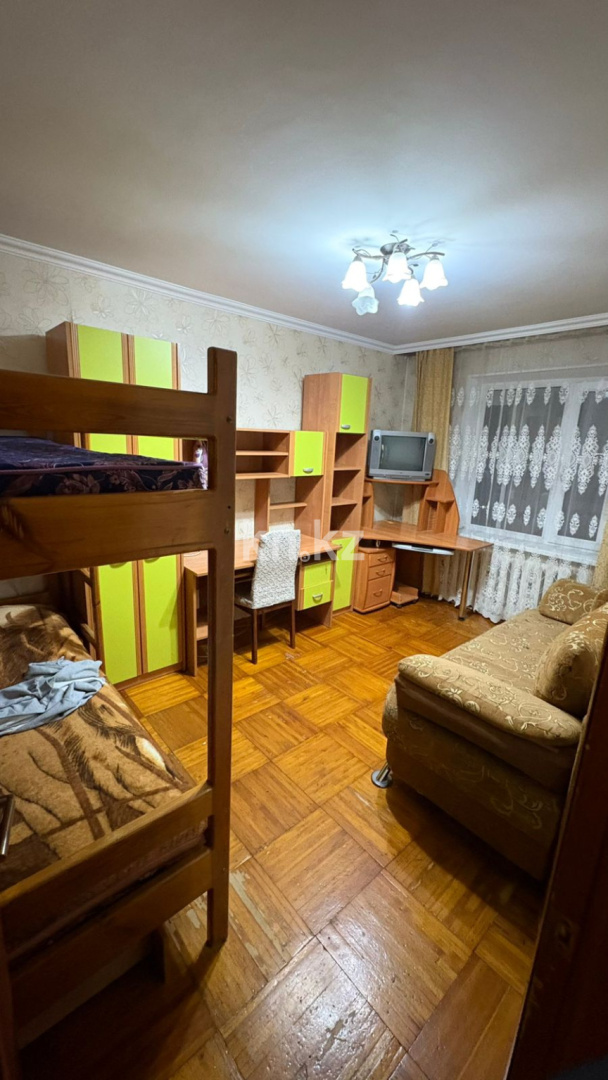 Продажа 3-комнатной квартиры, 65 м², ул. Дюсембекова, дом  49 в Караганде - фото 3
