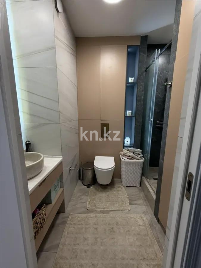 Продажа 2-комнатной квартиры, 70 м², ул. Розыбакиева, дом  310а в Алматы - фото 4