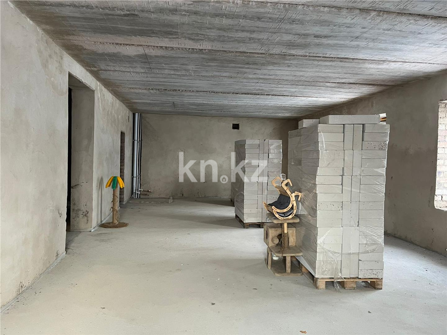 Продажа 3-комнатной квартиры, 94 м², ул. Университетская в Караганде - фото 8