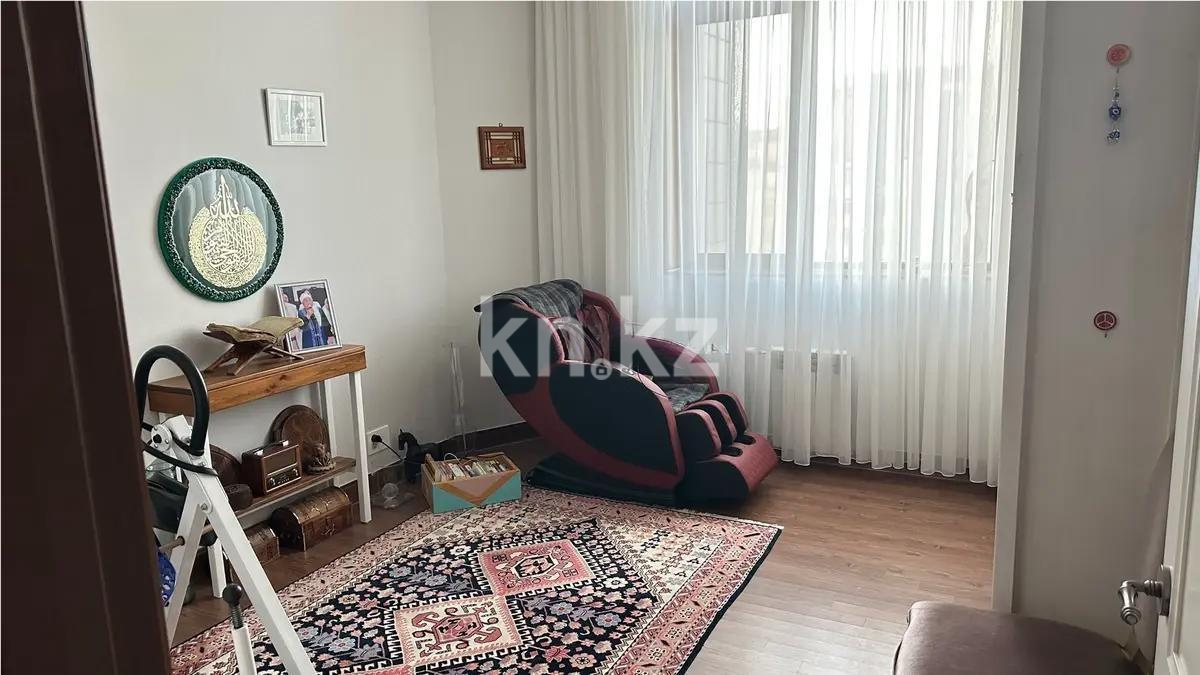 Продажа 5-комнатной квартиры, 213 м², ул. Байтурсынова, дом  1 в Астане - фото 3