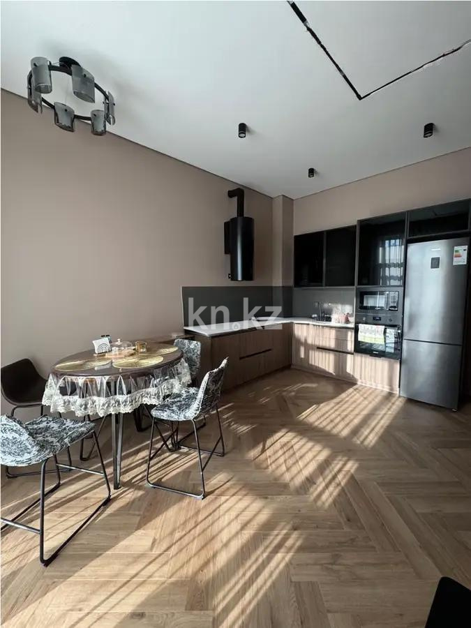 Продажа 3-комнатной квартиры, 81 м², ул. Аманжолова, дом  20 в Астане - фото 4