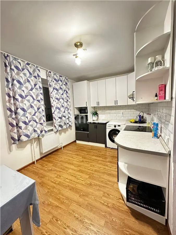 Продажа 3-комнатной квартиры, 93 м², мкр-н 12, дом  46/1 в Караганде - фото 4