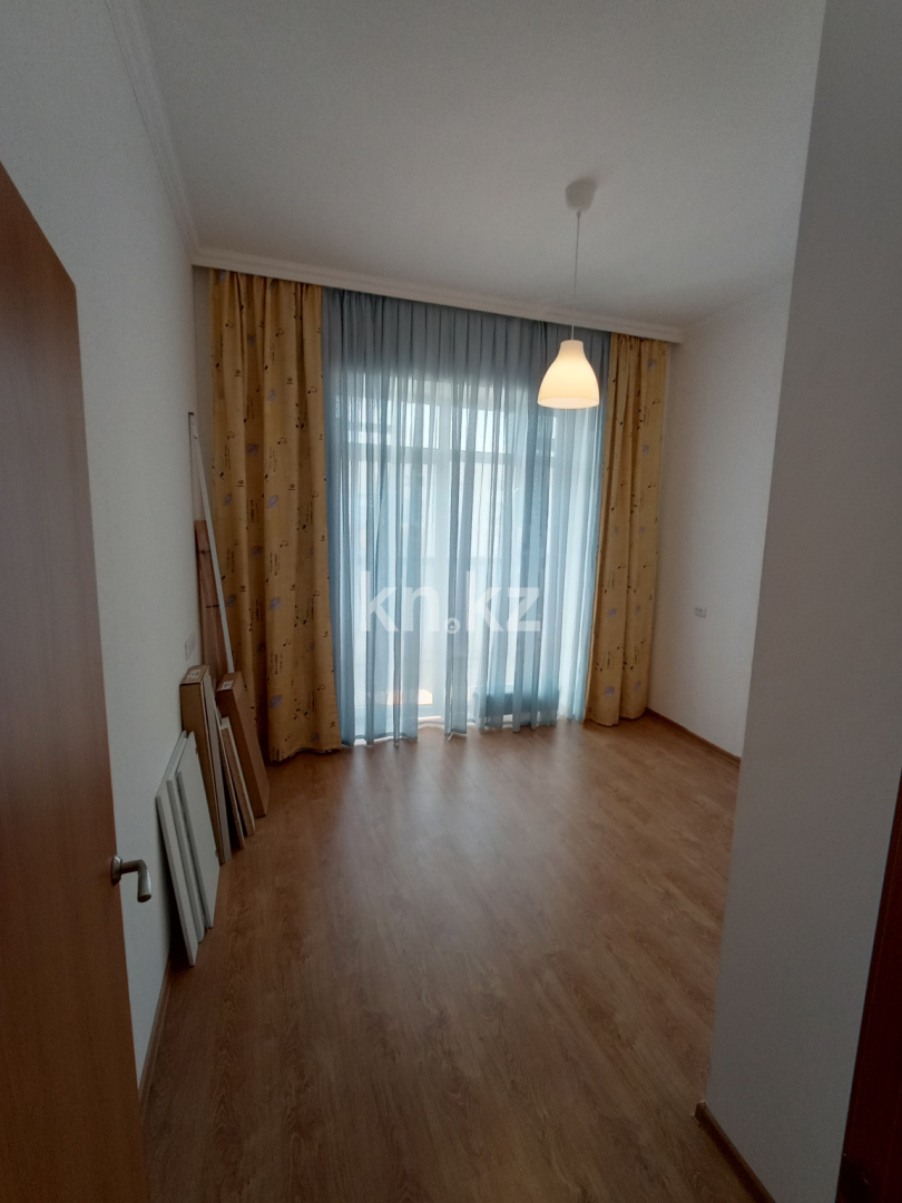 Продажа 1-комнатной квартиры, 42 м², пр. Аль-Фараби, дом  27/1 - Нура-Есиль 3, кирпичный дом, рядом Экспо, Нацбанк, Бином, Мега. в Астане