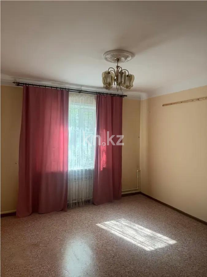 Продажа 3-комнатной квартиры, 82 м², ул. Абая, дом  30 в Караганде