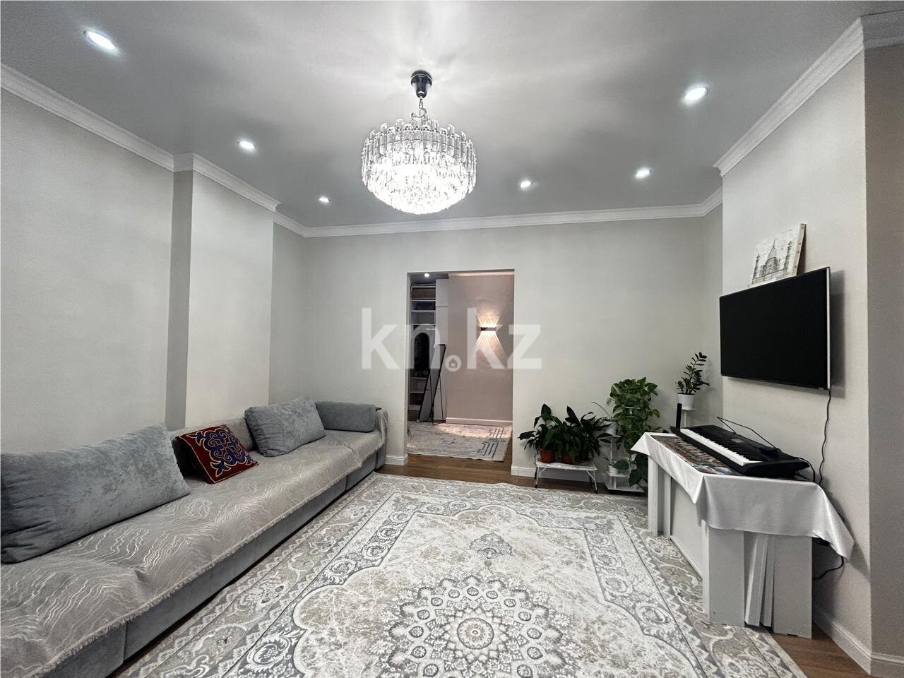 Продажа 3-комнатной квартиры, 90 м² в Караганде