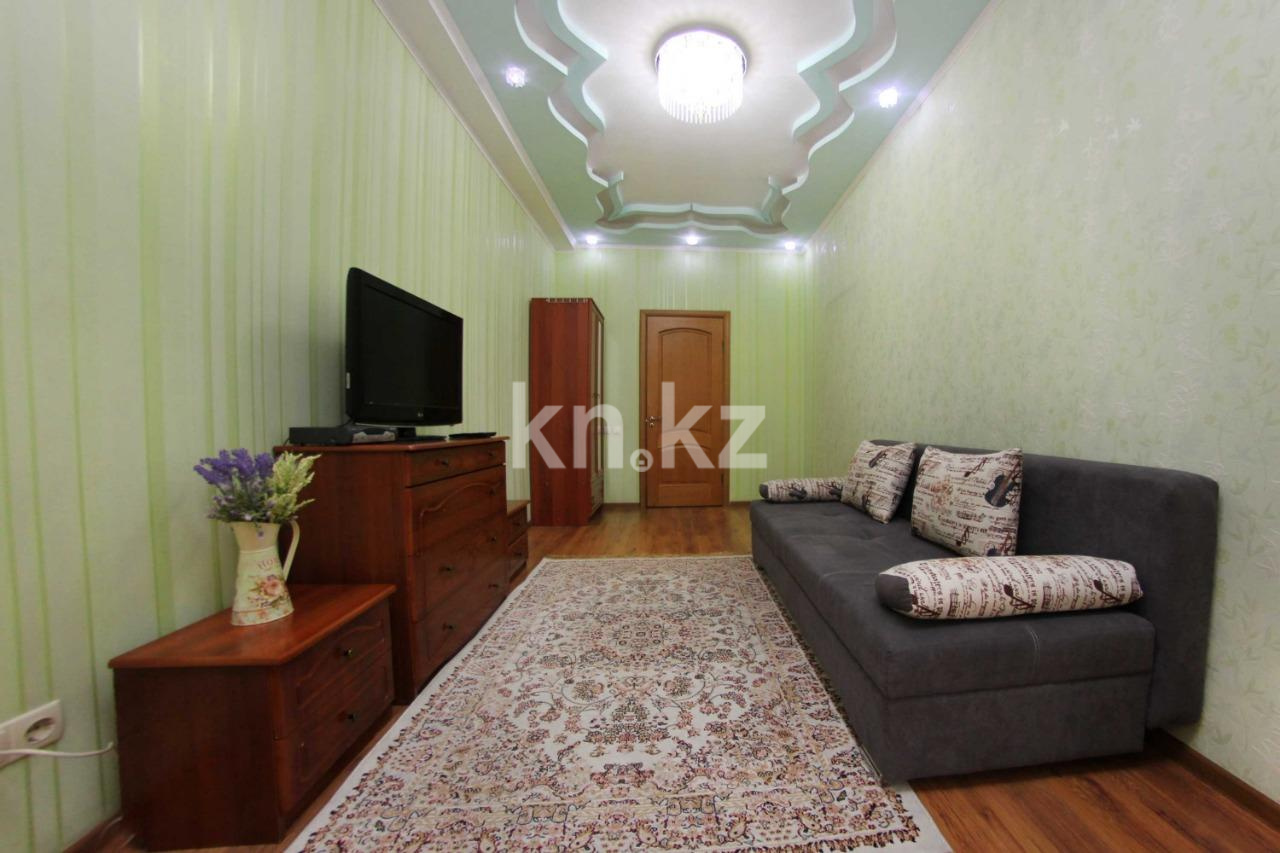 Аренда 3-комнатной квартиры посуточно, 95 м² в Алматы - фото 10