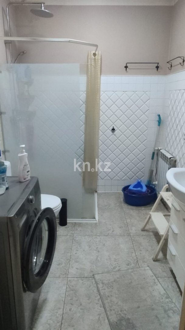 Продажа 3-комнатной квартиры, 86 м², ул. Абая, дом  2 в Караганде - фото 4