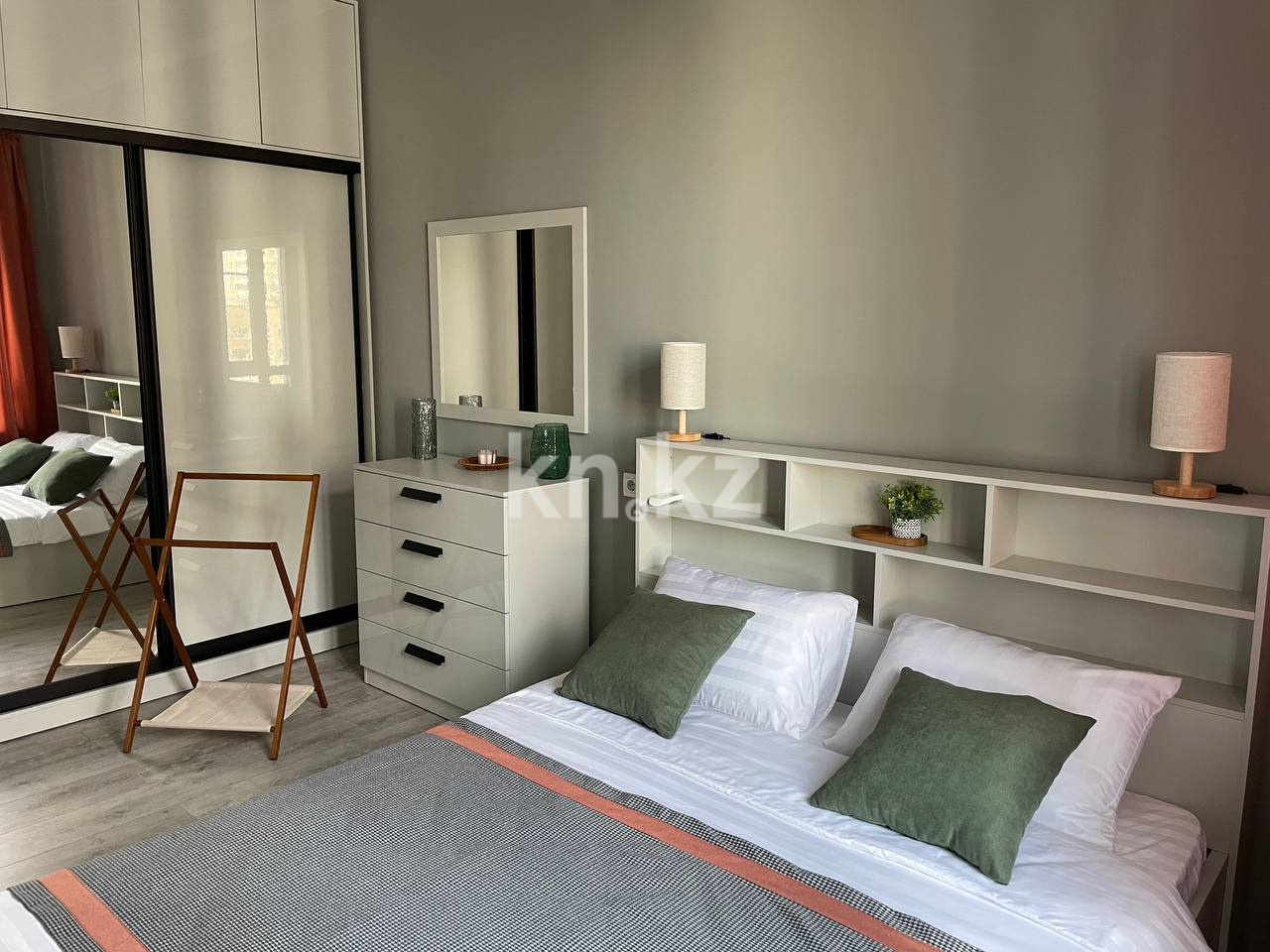 Аренда 2-комнатной квартиры посуточно, 50 м², ул. Катаева, дом  155/1 - ул. Сатпаева в Алматы - фото 4