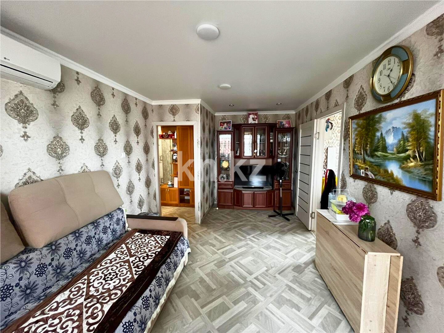 Продажа 3-комнатной квартиры, 47 м², 15 мкр. в Караганде - фото 2