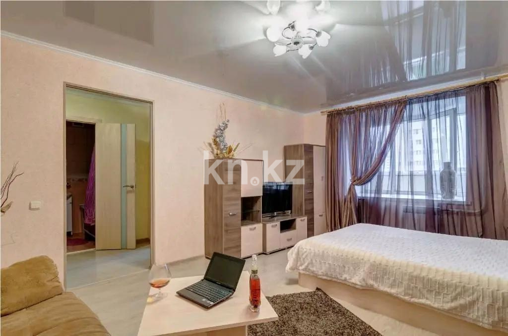 Продажа 2-комнатной квартиры, 60 м², ул. Сауран, дом  3/1 в Астане