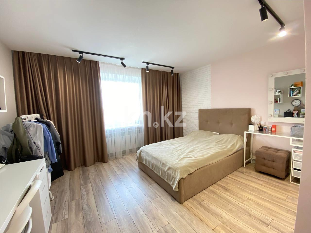 Продажа 4-комнатной квартиры, 102 м², пр. Н. Абдирова, дом  19 в Караганде - фото 6