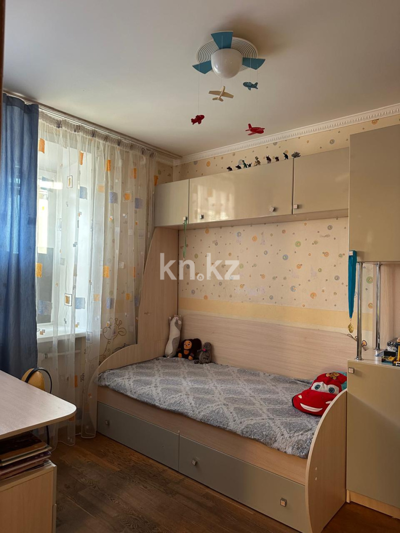 Продажа 4-комнатной квартиры, 76 м², пр. Республики, дом  18 в Караганде - фото 9