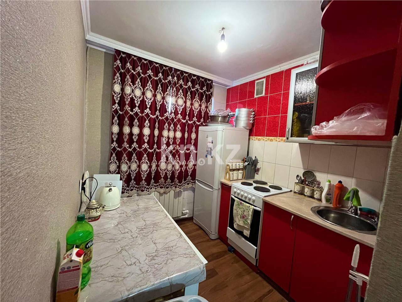Продажа 3-комнатной квартиры, 49 м², 18-й мкр., дом  10 в Караганде - фото 5