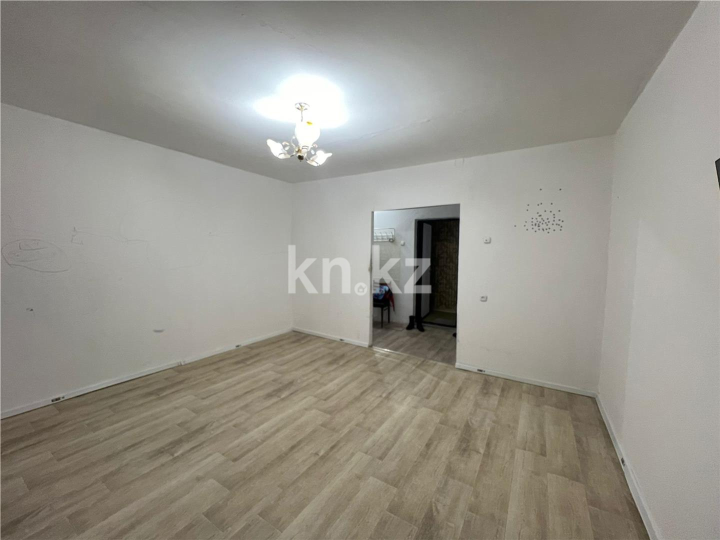 Продажа 1-комнатной квартиры, 41 м², мкр. Степной-4, дом  28 в Караганде - фото 2