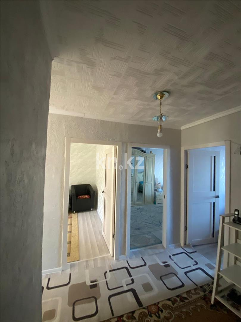 Продажа 3-комнатной квартиры, 61.8 м², мкр-н 23 в Караганде - фото 5