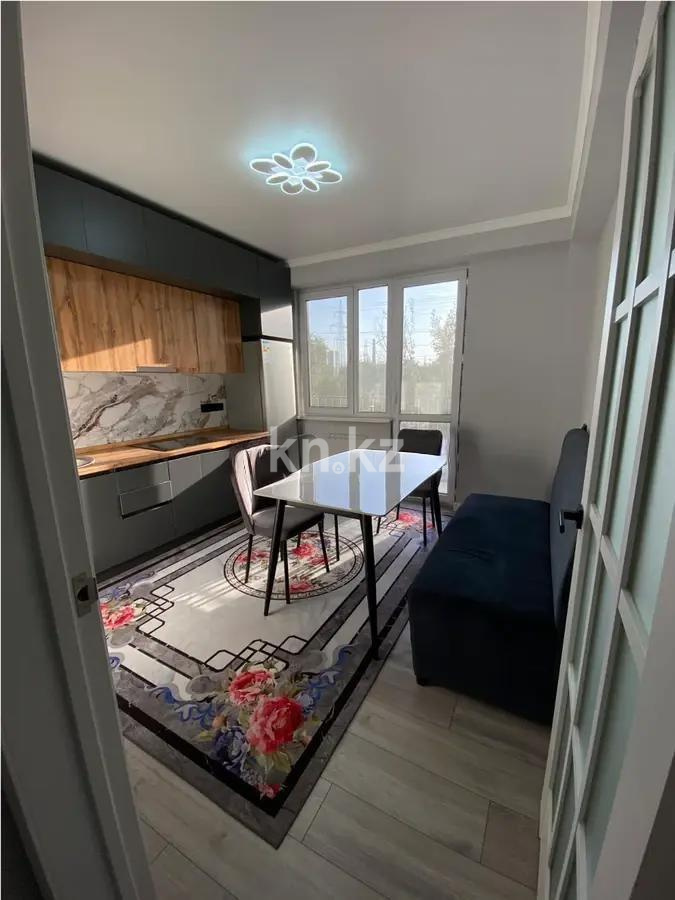 Продажа 2-комнатной квартиры, 70 м², ул. Толе би, дом  285/8 в Алматы - фото 2