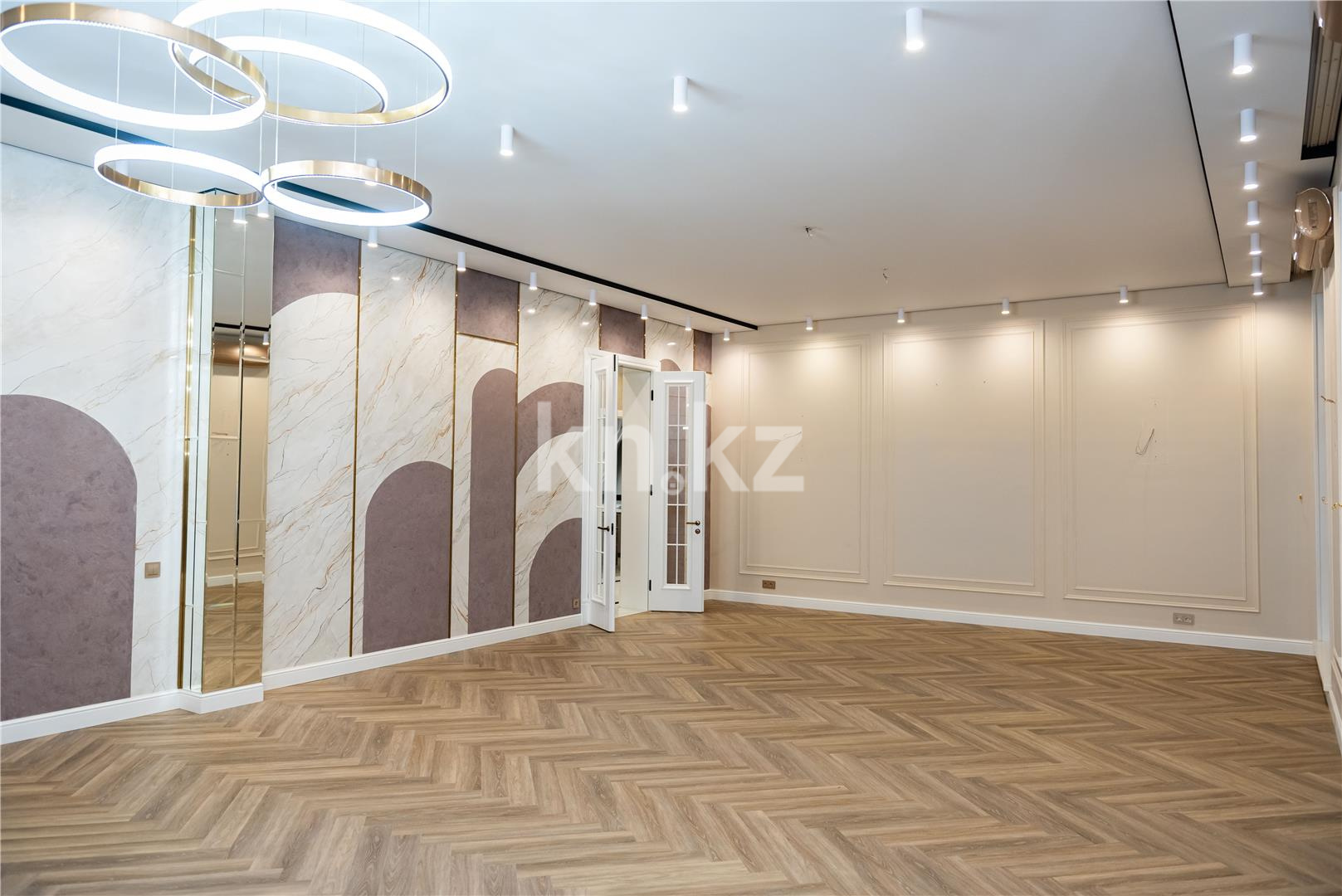 Продажа 6-комнатной квартиры, 345 м², ул. Муканова, дом  53 в Караганде - фото 5