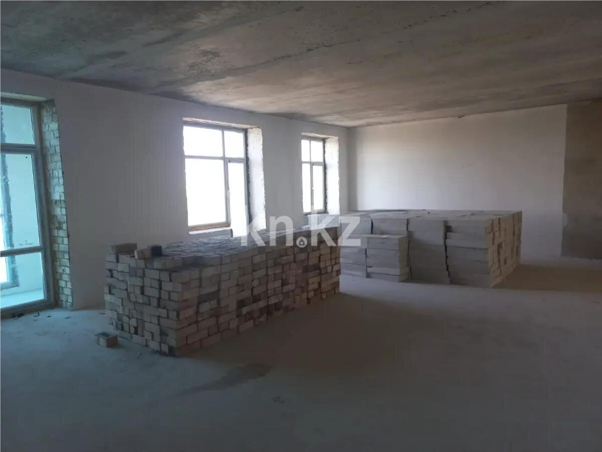 Продажа 3-комнатной квартиры, 117 м² в Караганде