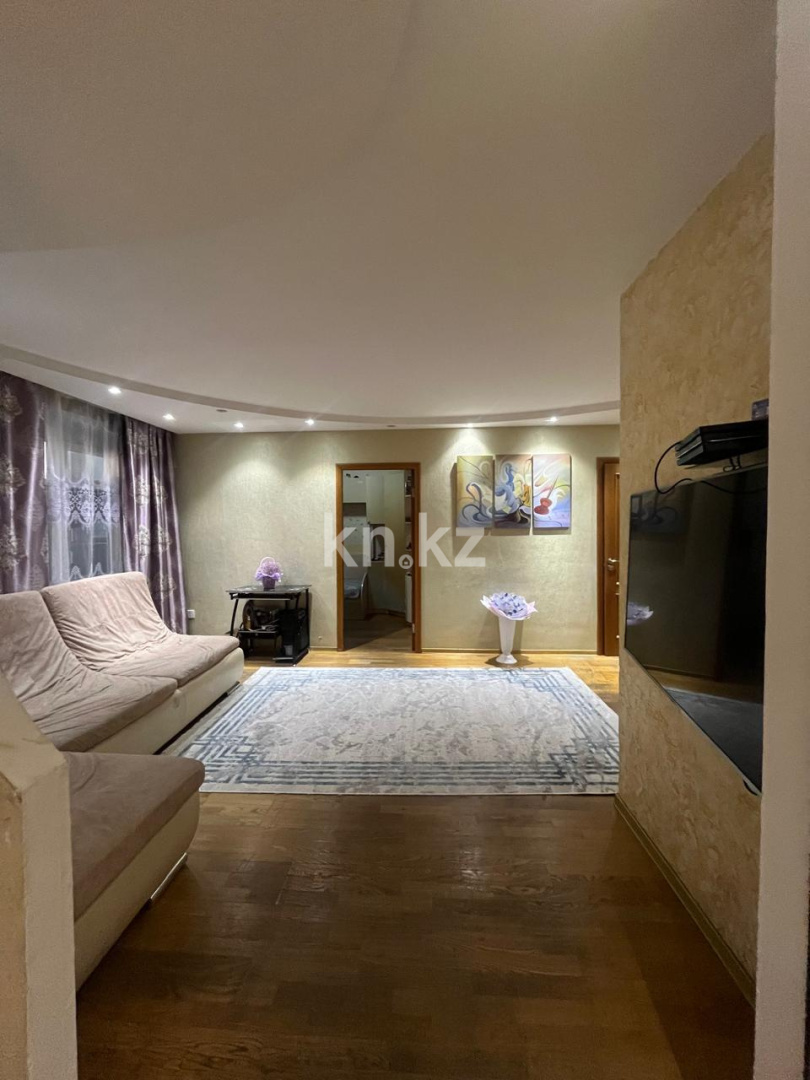 Продажа 4-комнатной квартиры, 76 м², пр. Республики, дом  18 в Караганде - фото 5