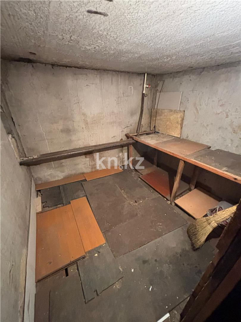 Продажа 4-комнатной квартиры, 61 м², 22 мкр. в Караганде - фото 19