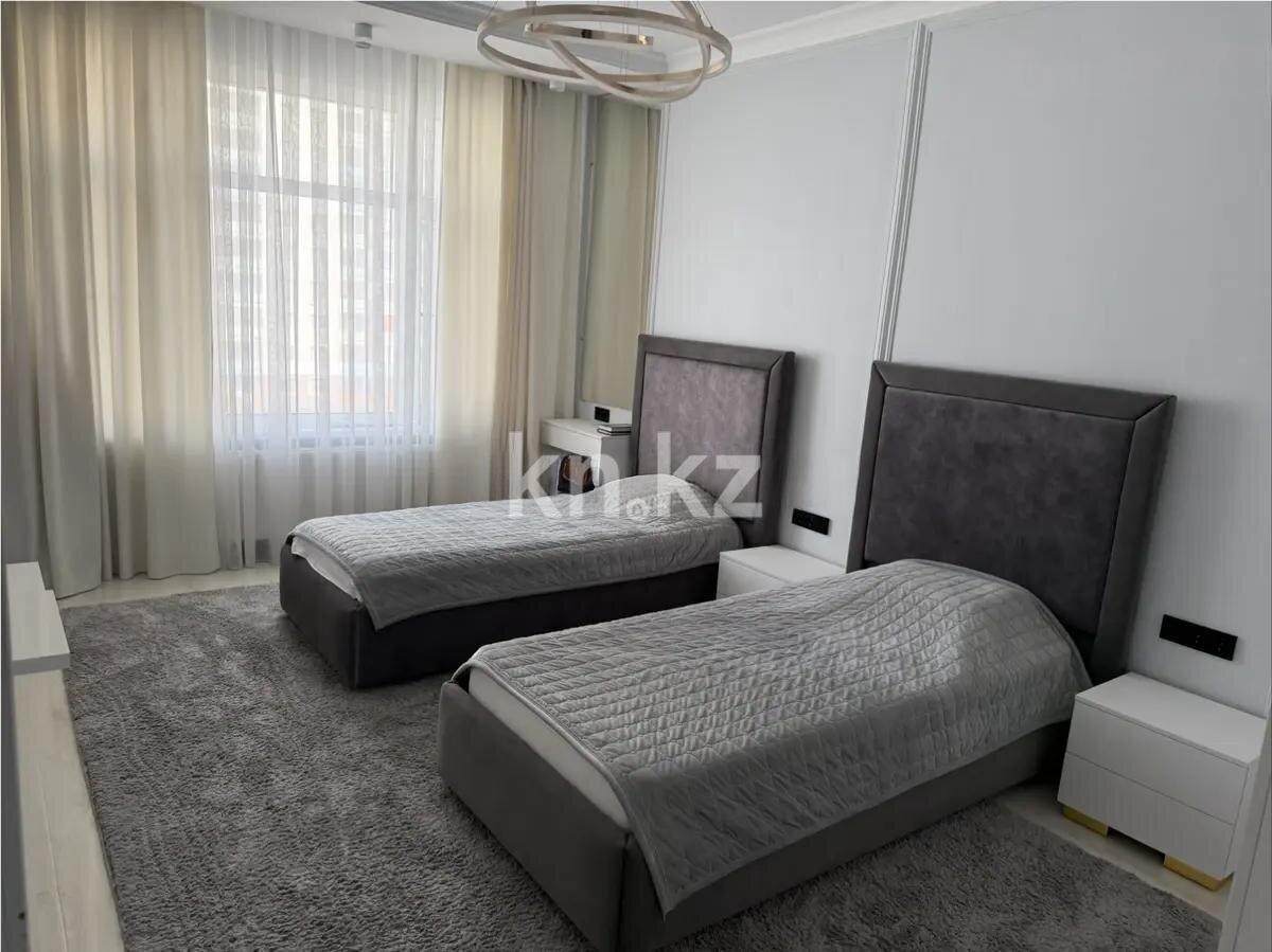 Продажа 3-комнатной квартиры, 130.2 м² в Астане - фото 3