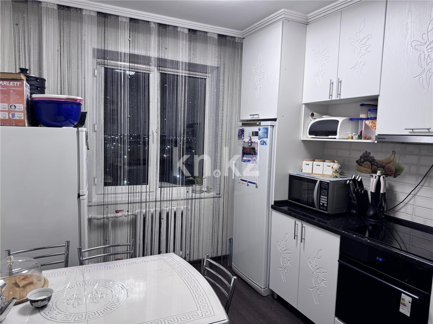 Продажа 3-комнатной квартиры, 64 м², ул. Муканова в Караганде - фото 8
